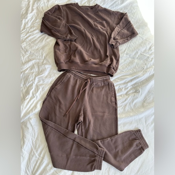 aerie Pants - Aerie Chocolate Brown Sweatpants and Sweatshirt Set